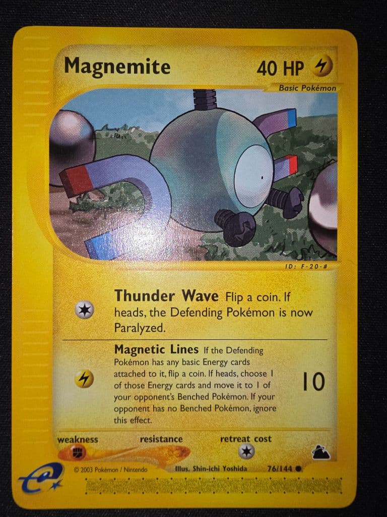 Magnemite 76/144 Skyridge trading card
