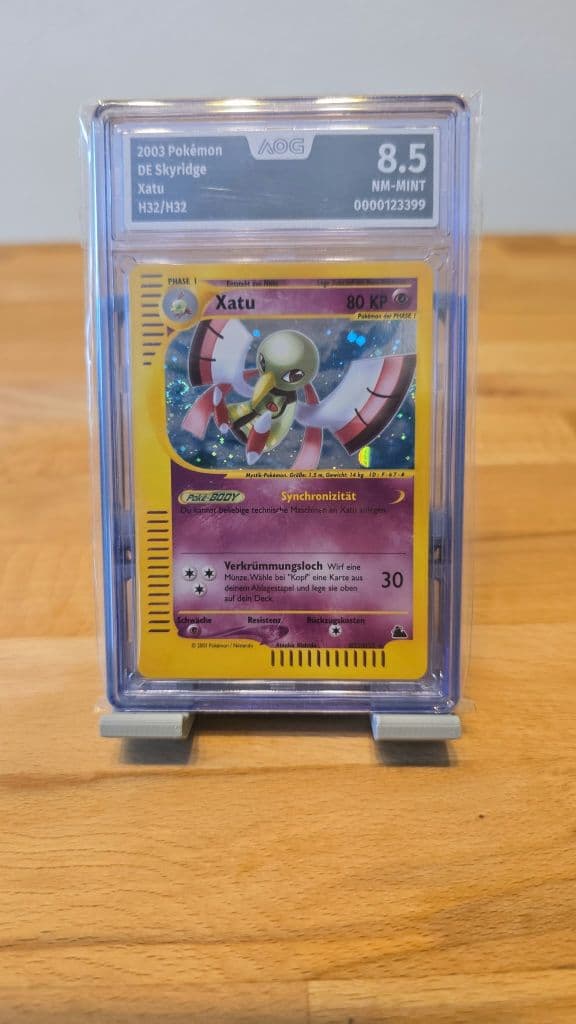 Xatu H32/H32 Skyridge trading card